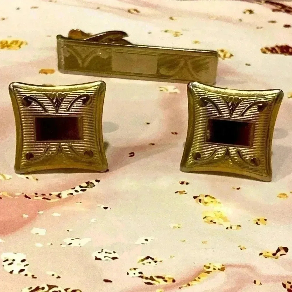 Gold Plated Cufflinks and Tie Clip